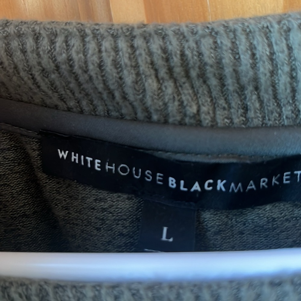 WHBM Top - Size Large - Picture 3 of 9